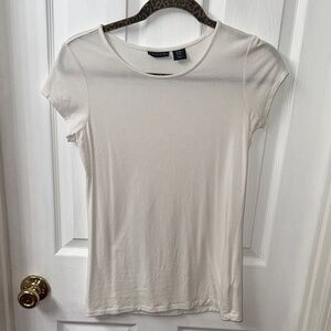 Tahari White Short Sleeve Tee